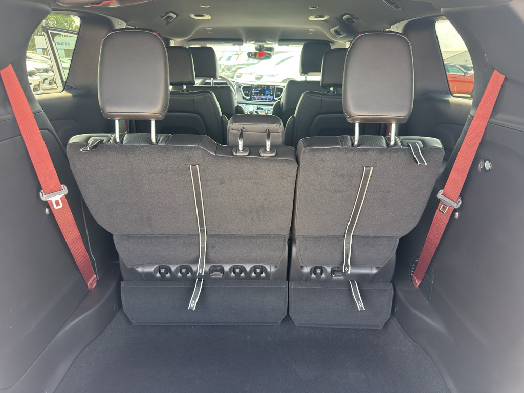 New 2027 Chrysler Pacifica Select FWD image 35