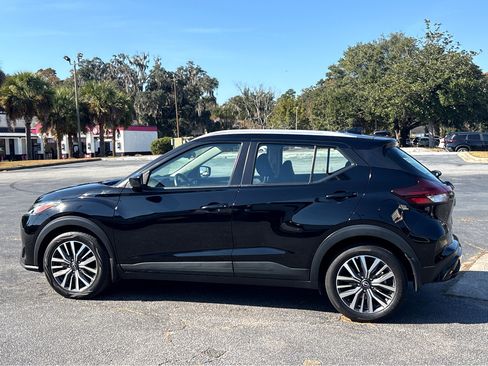 Used 2023 Nissan Kicks SV image 27