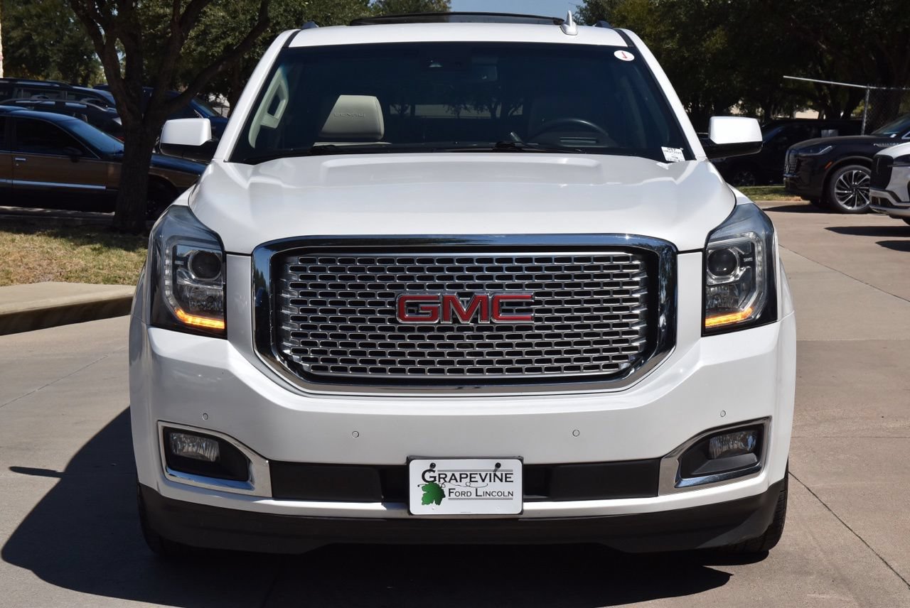 Used 2017 GMC Yukon Denali w/ Open Road Package AWD/4WD image 3