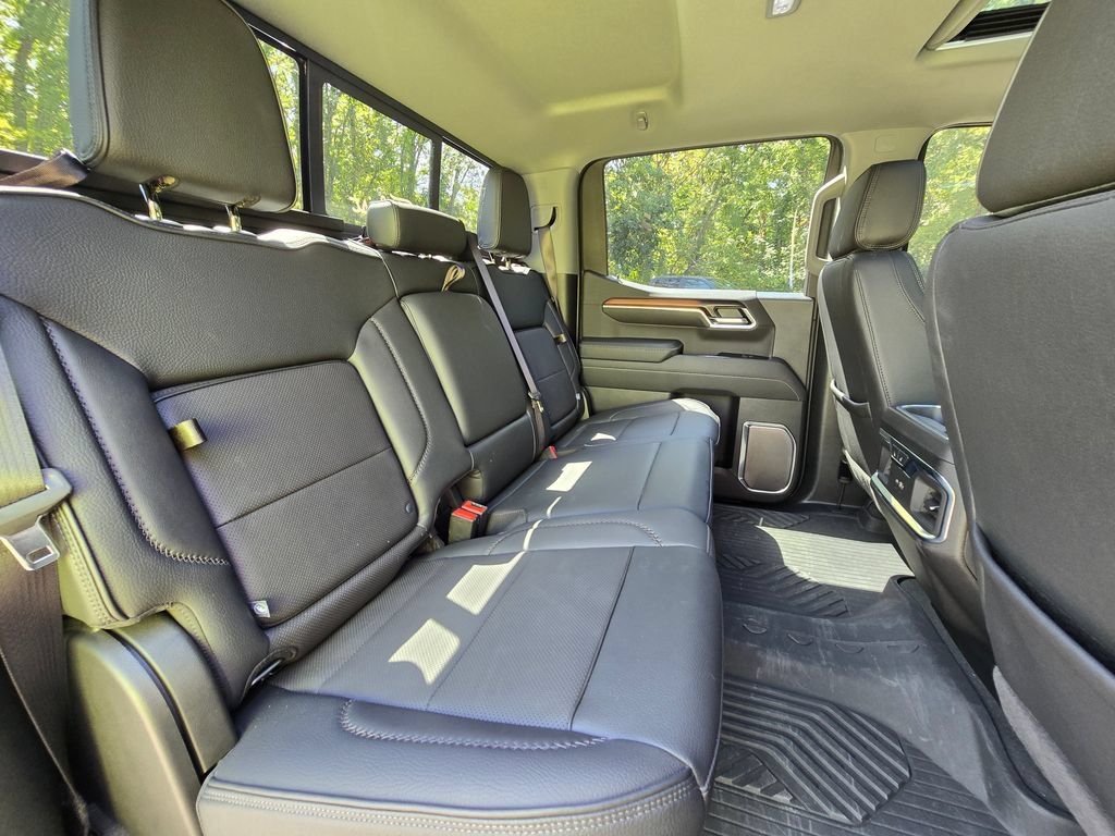 Used 2025 GMC Sierra 1500 Denali AWD/4WD image 24