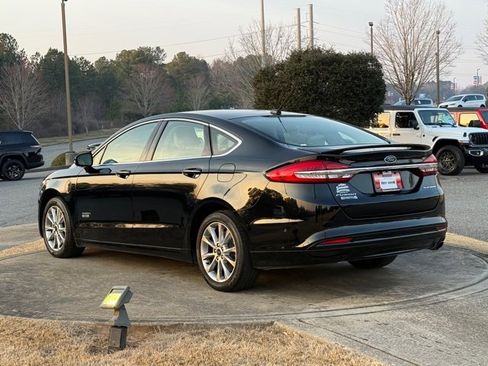 Used 2017 Ford Fusion Energi Platinum image 5
