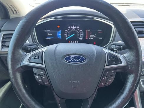 Certified 2020 Ford Fusion SE AWD/4WD image 18