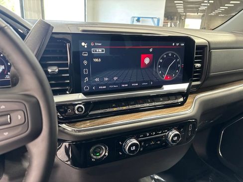 Used 2024 GMC Sierra 1500 Elevation AWD/4WD image 16