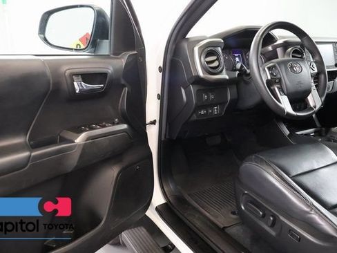 Certified 2023 Toyota Tacoma Limited AWD/4WD image 9