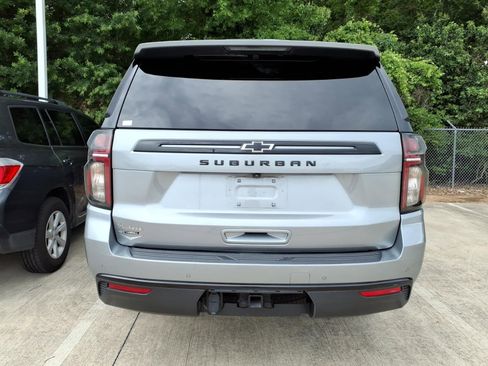 Used 2024 Chevrolet Suburban Z71 w/ Luxury Package AWD/4WD image 6