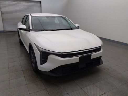 Used 2025 Kia K4 FWD image 14