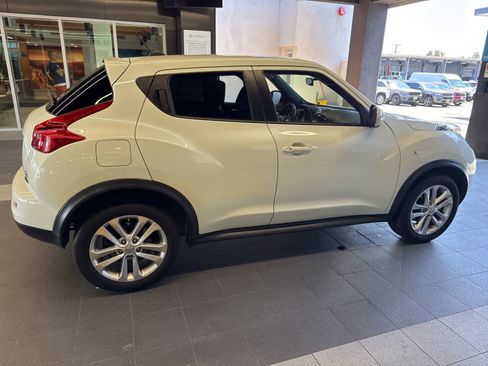 Used 2012 Nissan Juke SL FWD image 9