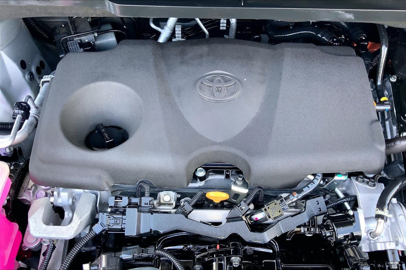 Used 2022 Toyota Sienna XLE FWD image 32