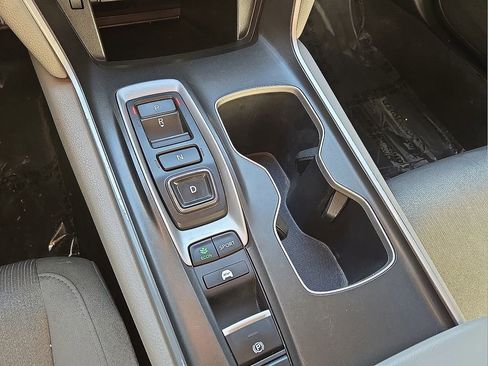 Used 2020 Honda Accord Hybrid image 29