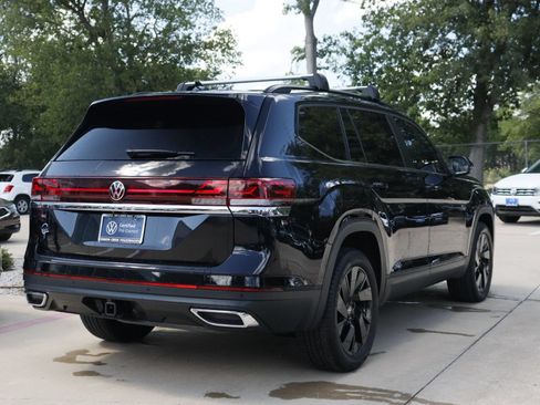 Certified 2026 Volkswagen Atlas SE FWD image 5