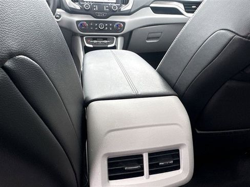 Used 2024 GMC Terrain SLT w/ Infotainment Package II AWD/4WD image 21
