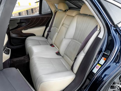 Used 2019 Lexus LS 500 w/ Interior Upgrade Package RWD image 37