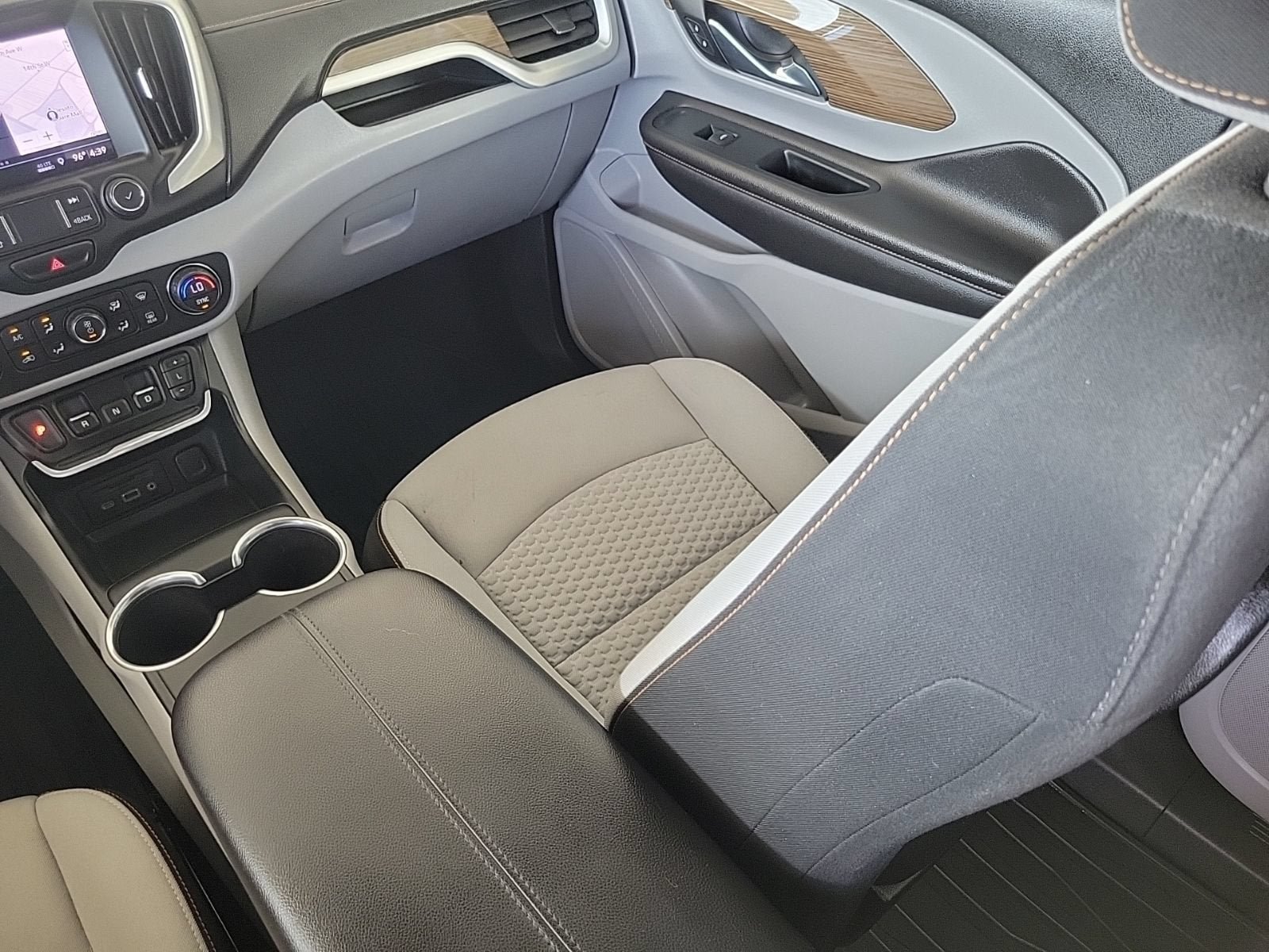 Certified 2021 GMC Terrain SLE w/ Driver Convenience Package FWD image 16