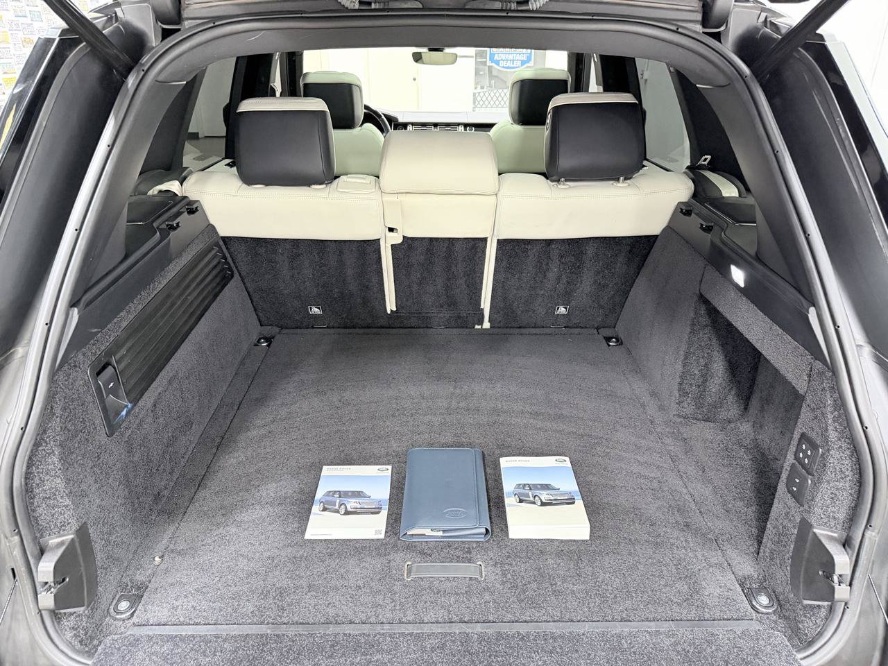 Used 2022 Land Rover Range Rover P525 Westminster Edition AWD/4WD image 28