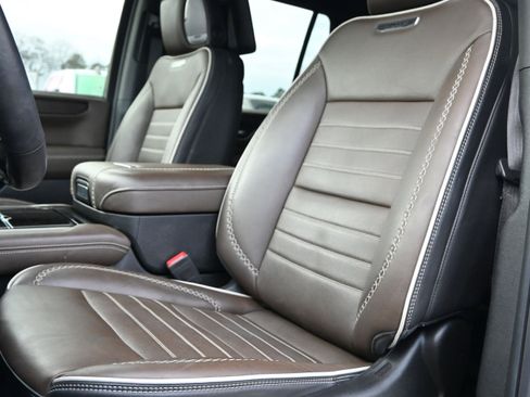 Used 2025 GMC Yukon Denali Ultimate image 20