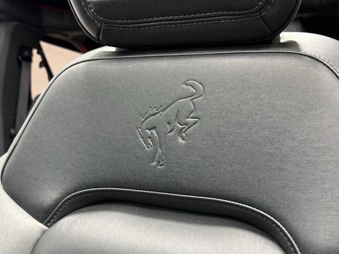 Used 2022 Ford Bronco Black Diamond image 14