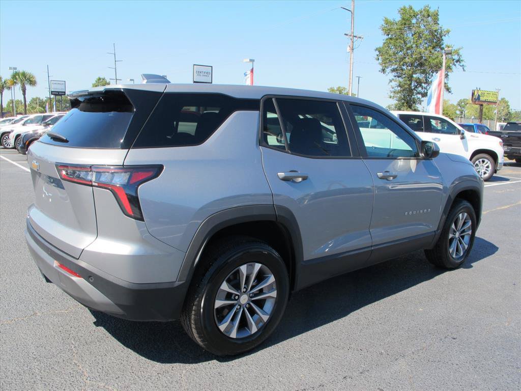 Used 2026 Chevrolet Equinox LT w/ Convenience Package II FWD image 3