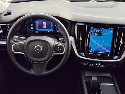 Used 2024 Volvo S60 B5 Core image 27