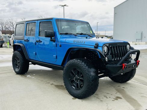 Used 2016 Jeep Wrangler Unlimited Sport image 2