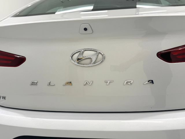 Used 2020 Hyundai Elantra SE FWD image 11
