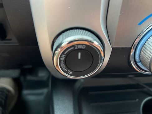 Used 2016 Toyota Tundra 1794 Edition AWD/4WD image 18