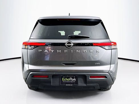 Used 2023 Nissan Pathfinder S image 7