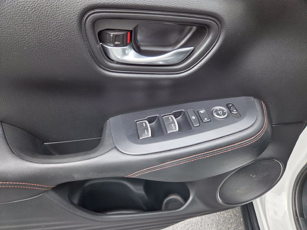 Used 2024 Honda HR-V Sport image 13