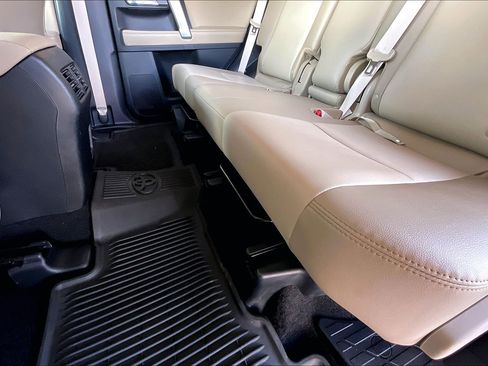 Used 2021 Toyota 4Runner SR5 Premium w/ Moonroof Package AWD/4WD image 20