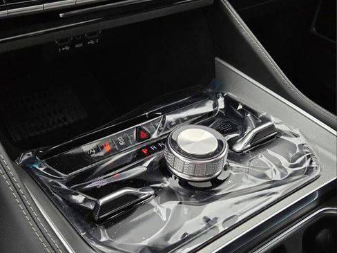New 2026 Jeep Grand Wagoneer Limited AWD/4WD image 15