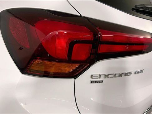 Used 2025 Buick Encore GX Preferred AWD/4WD image 28