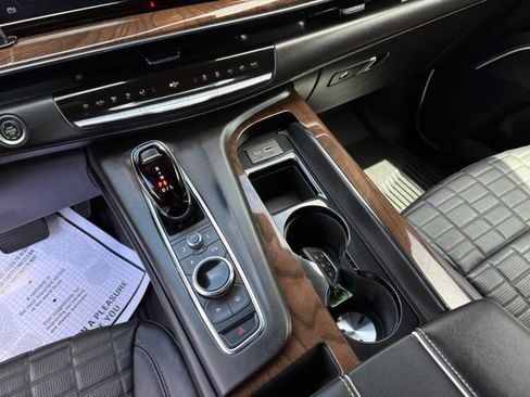 Used 2024 Cadillac Escalade Sport Platinum w/ LPO, Floor Liner Package AWD/4WD image 23