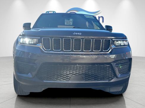 Used 2024 Jeep Grand Cherokee Laredo X w/ Luxury Tech Group I AWD/4WD image 8