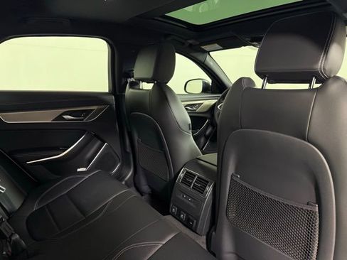 Used 2024 Jaguar XF R-Dynamic SE image 31