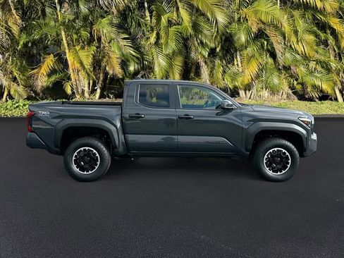 Used 2024 Toyota Tacoma TRD Off-Road image 4