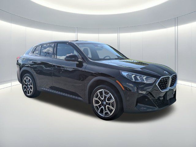 Used 2026 BMW X2 xDrive28i AWD/4WD image 7