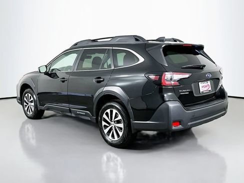 Used 2025 Subaru Outback Premium w/ Popular Package #1A AWD/4WD image 17
