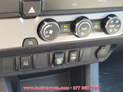 Used 2019 Toyota Tacoma SR5 RWD image 22