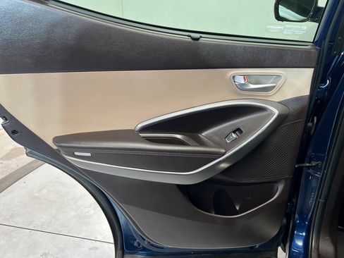 Used 2017 Hyundai Santa Fe Sport image 19