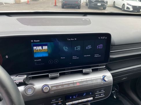 Used 2025 Hyundai Kona SEL image 21