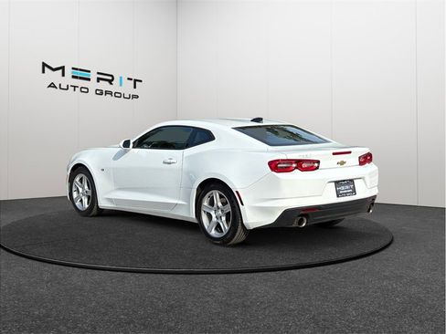 Used 2023 Chevrolet Camaro LT RWD image 7