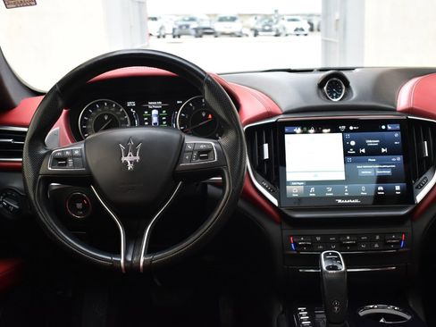 Used 2022 Maserati Ghibli Modena Q4 AWD/4WD image 25