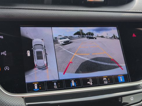Certified 2025 Cadillac XT5 Premium Luxury w/ Technology Package FWD image 20