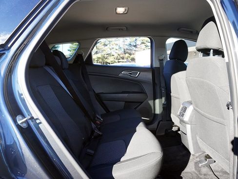 Used 2025 Kia Sportage LX image 33