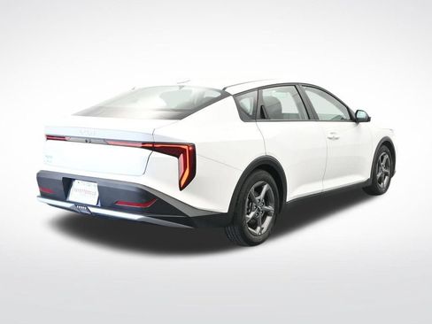 Used 2025 Kia K4 FWD image 5