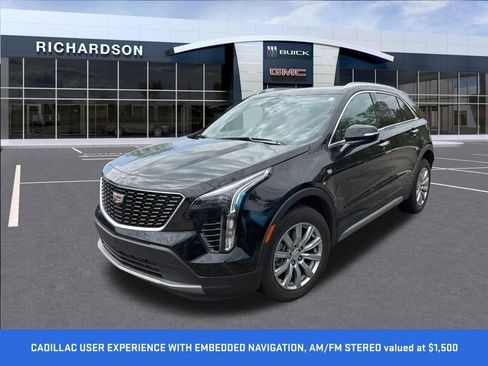 Used 2022 Cadillac XT4 Premium Luxury w/ Enhanced Visibility Package AWD/4WD image 2