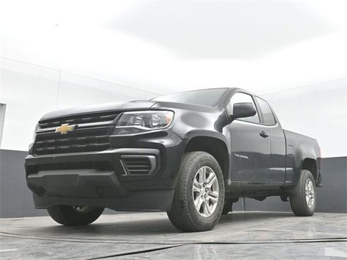 Used 2021 Chevrolet Colorado LT w/ Fleet Safety Package image 39