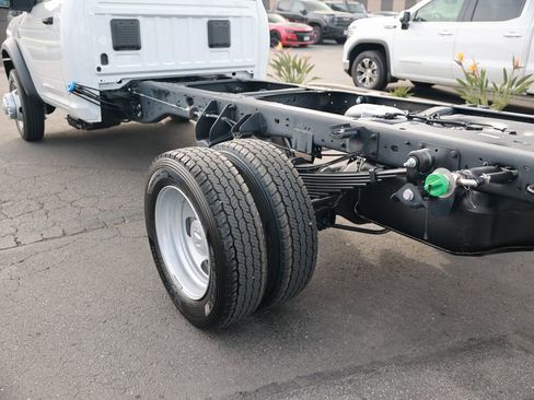 New 2026 RAM 5500 Tradesman w/ Chrome Appearance Group image 9