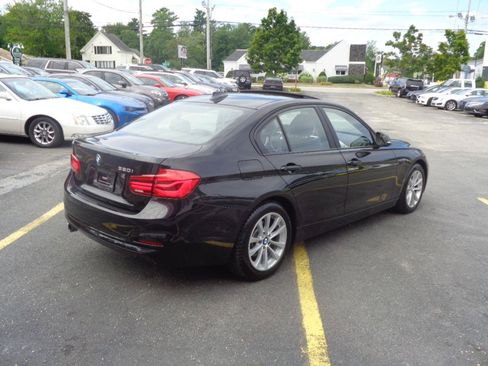 Used 2018 BMW 320i xDrive Sedan w/ Convenience Package AWD/4WD image 16