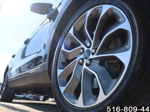 Used 2022 Lincoln Nautilus Reserve image 8