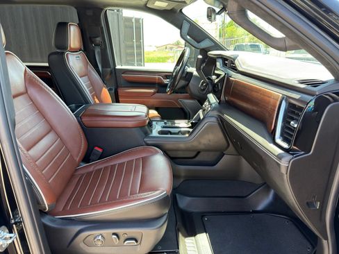 Used 2025 GMC Sierra 2500 Denali Ultimate w/ Max Trailering Package AWD/4WD image 37
